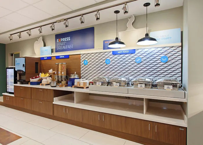 Holiday Inn Express & Suites San Antonio North-Windcrest By Ihg